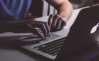 半岛体育app下载-巴黎圣日耳曼球队客场大胜，斩获三分