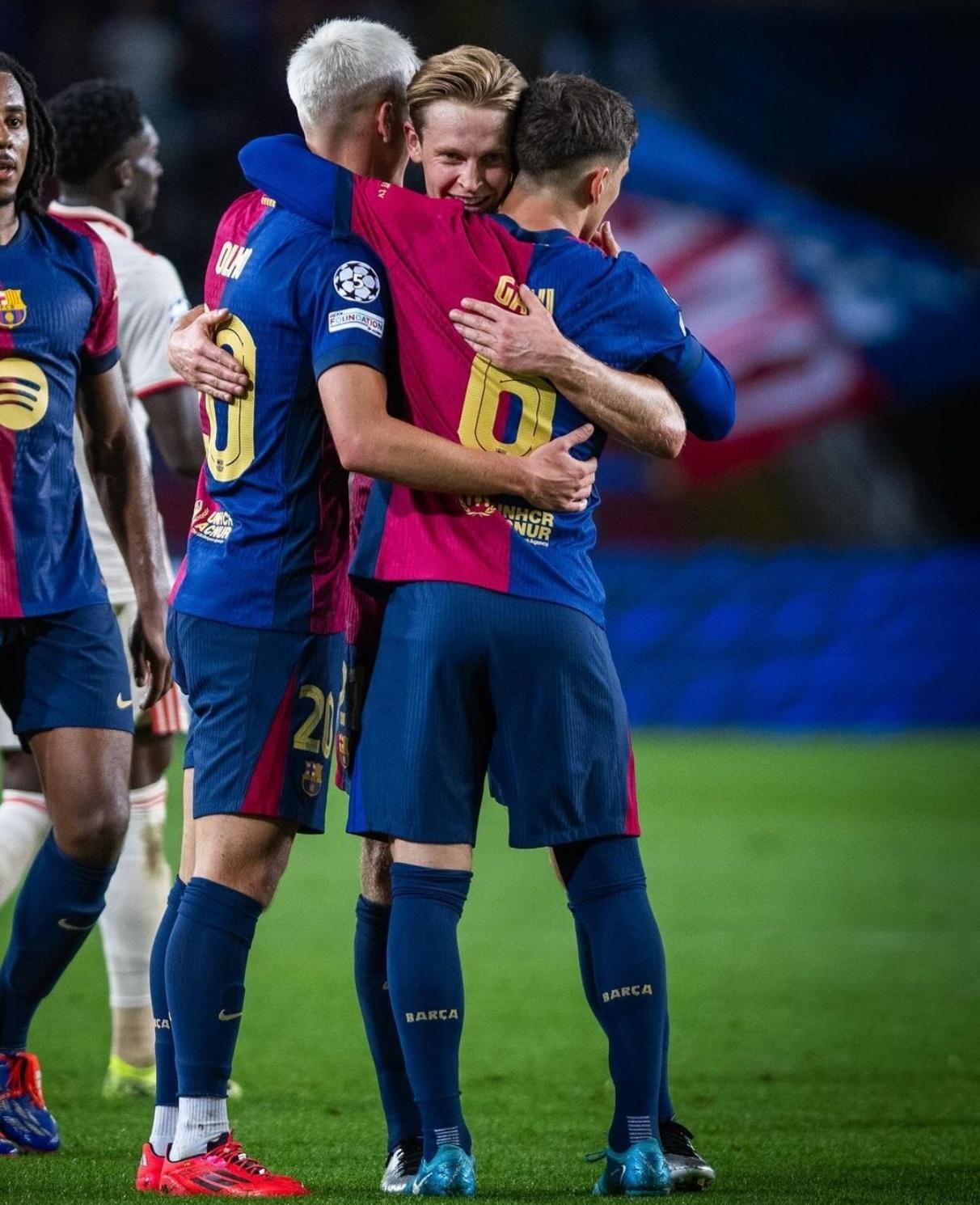 半岛体育在线网站-巴塞罗那主场球迷壮观场面震撼