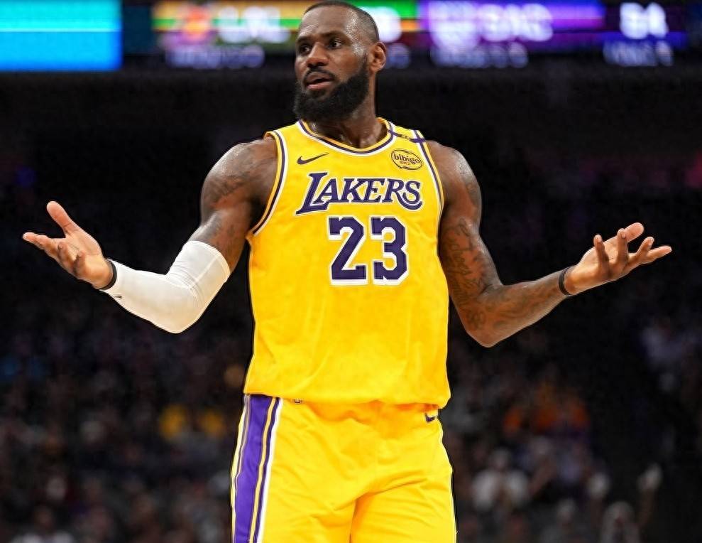 半岛体育在线官网-篮球球员取得生涯新峰值表现